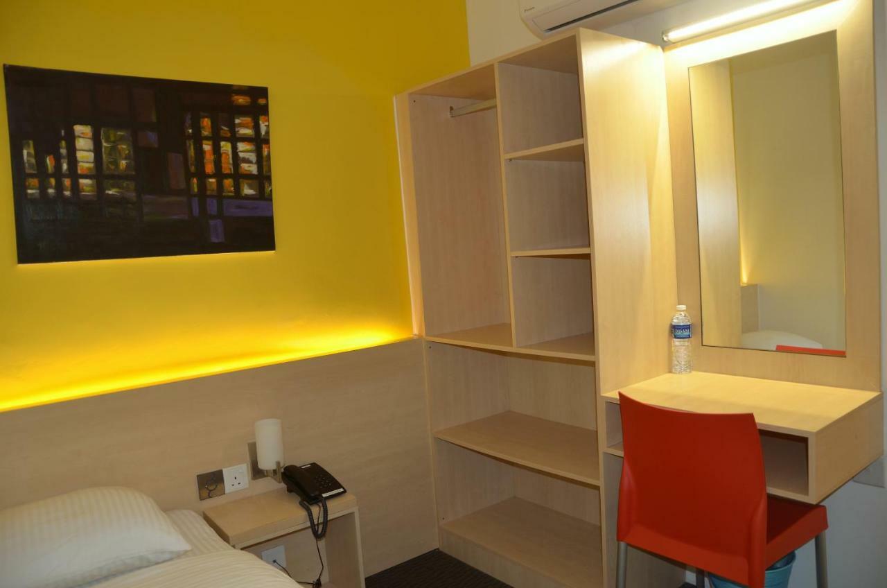 Hotel Jeti Tg Gemok Padang Endau Экстерьер фото